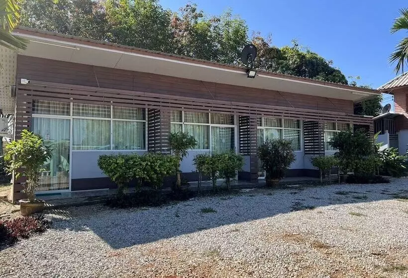 Hotelli Pinmanee Resort And Homestay