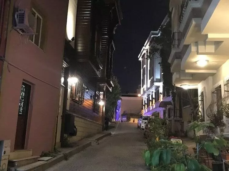 ペンション Marmarahouse & Apartment