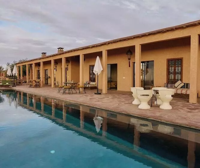 Aamiaismajoitus (B&B) Dar Imiri