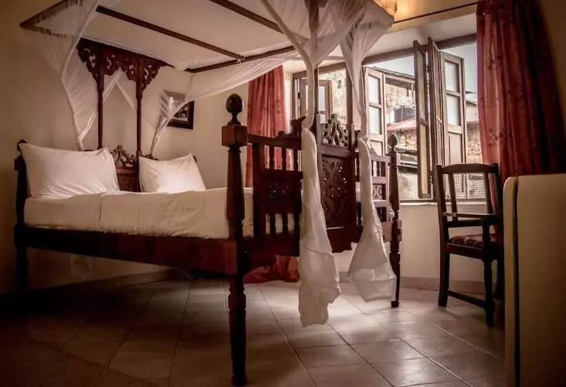 تختخواب و صبحانه Stone Town Cafe And Bed &breakfast