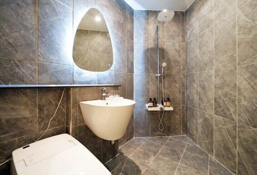 Groove In Cafe Pension