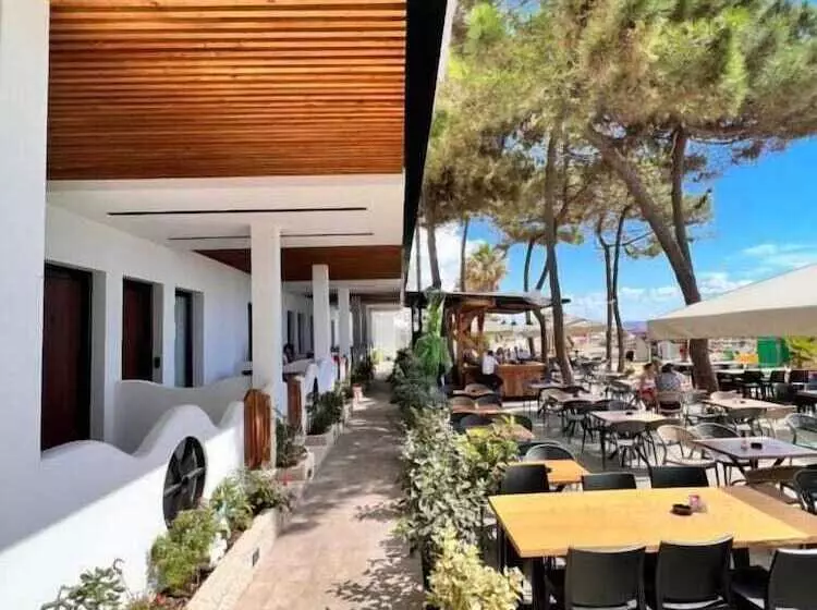 簡易ホテル Happy Stay