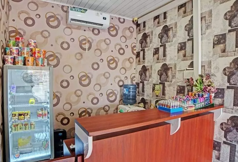 Hotelli Ardisha Homestay Syariah By Oyo