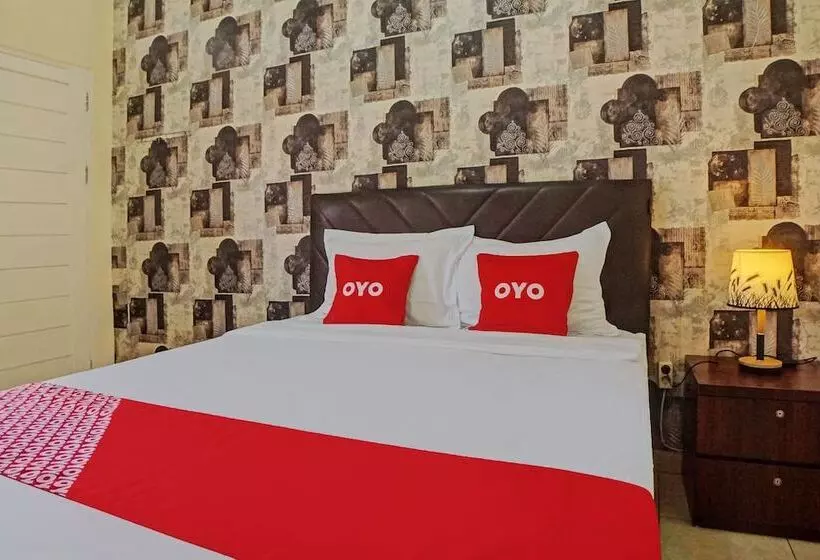 Hotelli Ardisha Homestay Syariah By Oyo