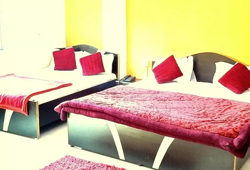 ホテル New Ashiyana Palace Varanasi