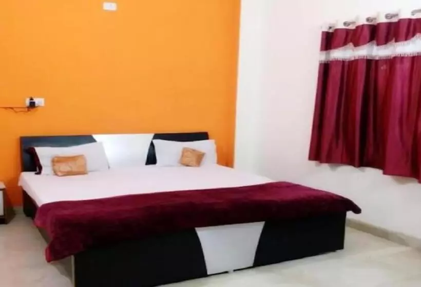 ホテル New Ashiyana Palace Varanasi
