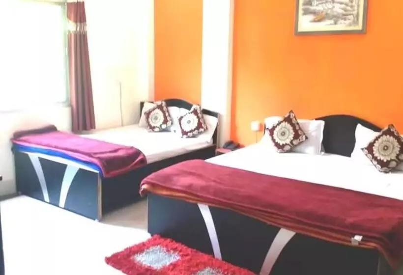 ホテル New Ashiyana Palace Varanasi