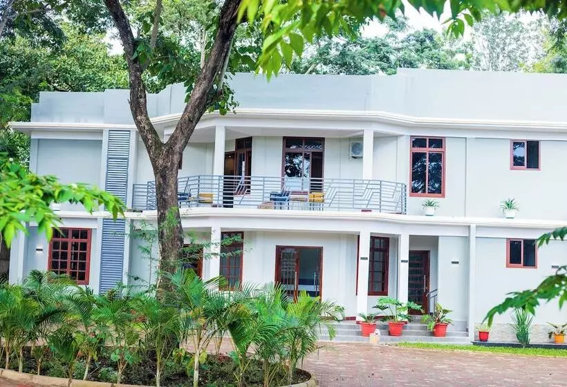 Hotelli Kerama Silent Lodge