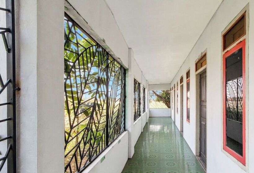 Hotel Spot On 92832 Al Mahira Syariah