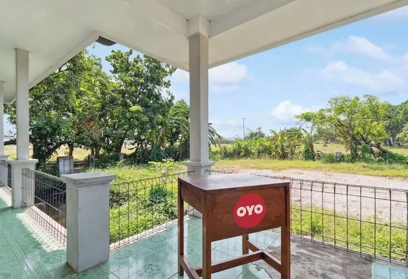 Hotelli Spot On 92832 Al Mahira Syariah