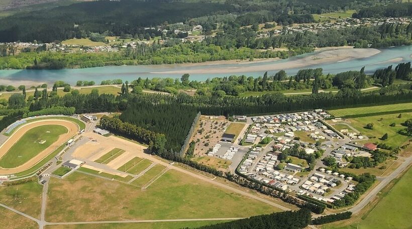 Мотель Riverlands Holiday Park