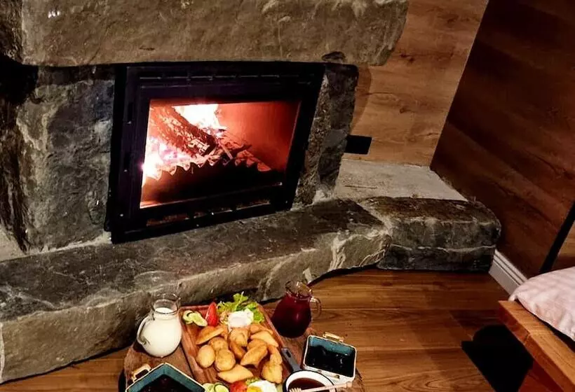 Majatalo Bujtina Ajazi