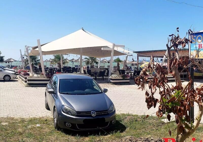 펜션 Bujtina Ajazi