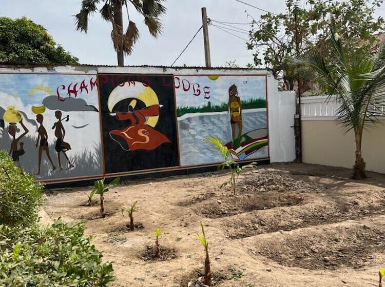 پانسیون Champions Lodge Brufut Gambia