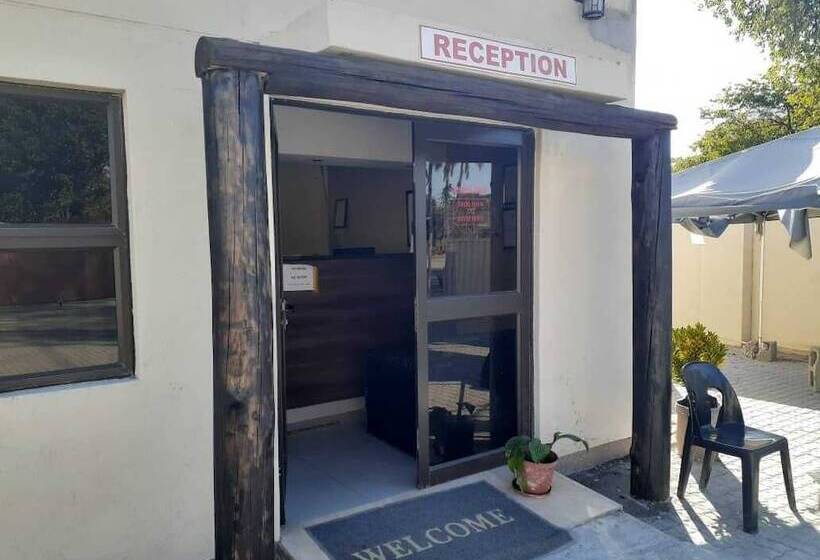 پانسیون Etang Guest House