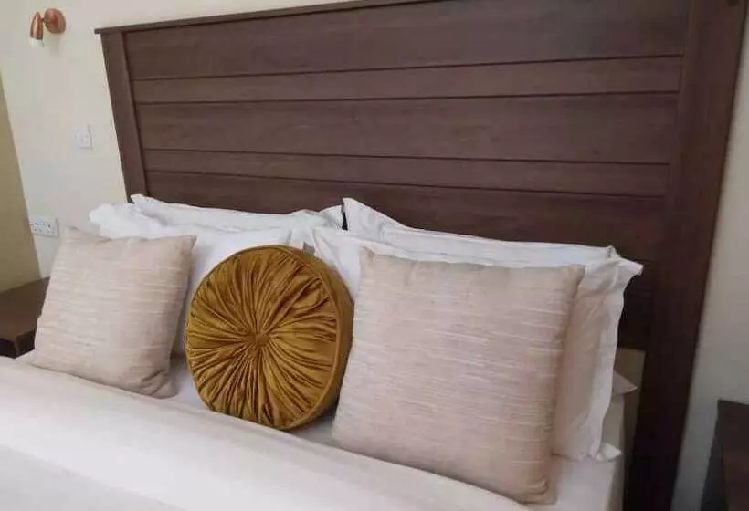 پانسیون Etang Guest House