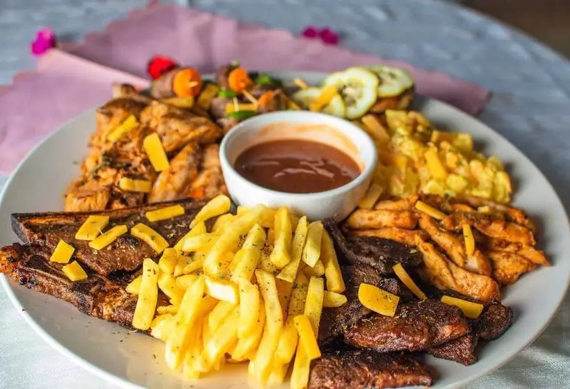 پانسیون Etang Guest House