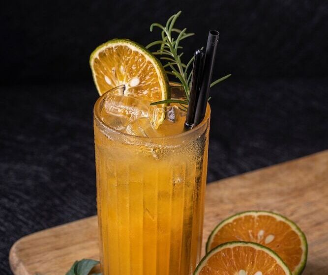 Queen Cafe Hotel & Pub