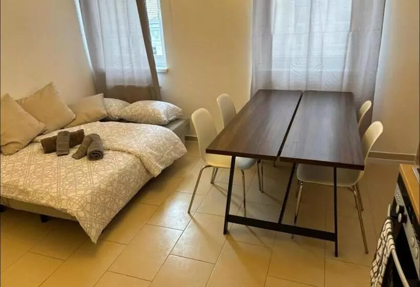 Treasure Home Apartment 1050