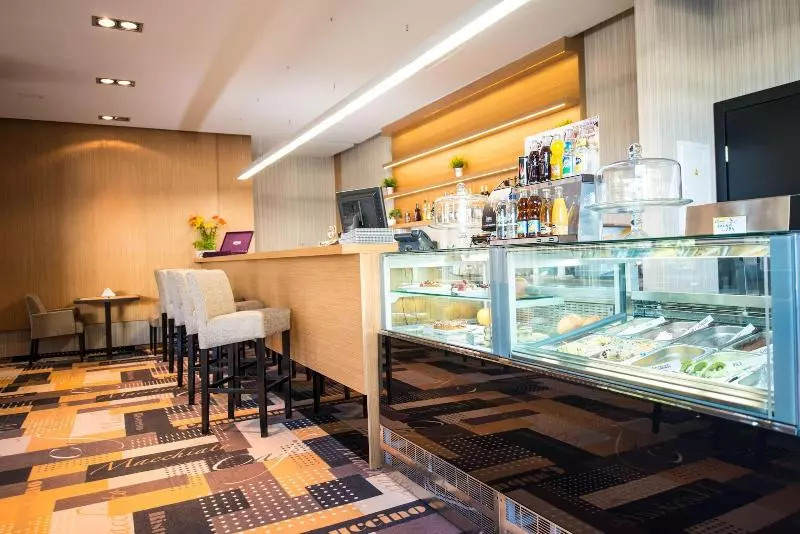 هتل Atrium Apartamenty