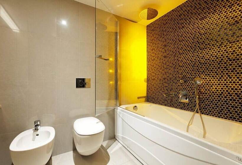 בית מלון כפרי Bristol Art & Medical Spa