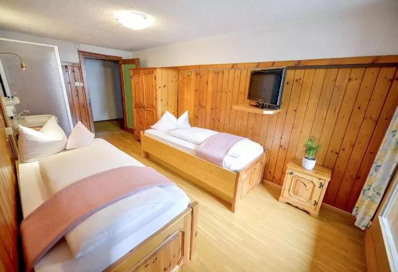ホテル Chalet Sonne Vandans