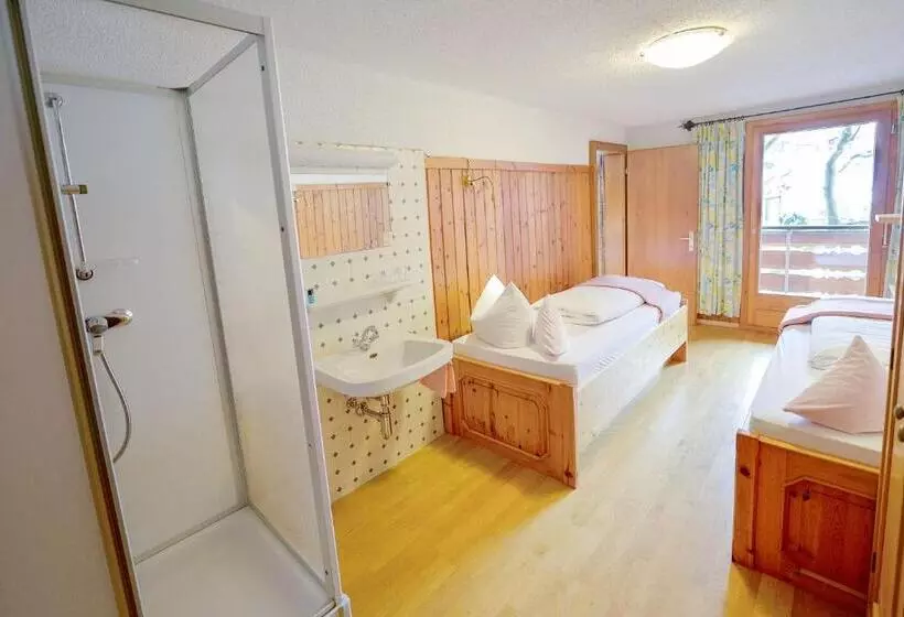 ホテル Chalet Sonne Vandans