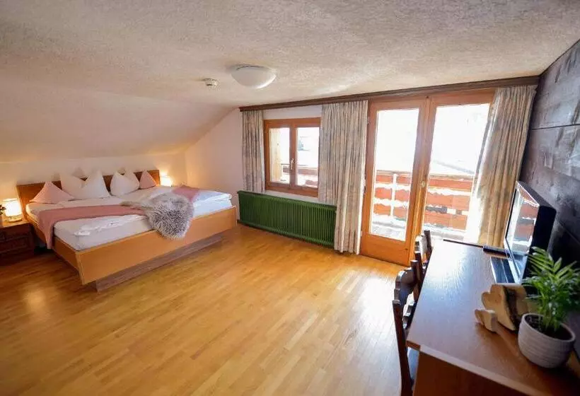 ホテル Chalet Sonne Vandans