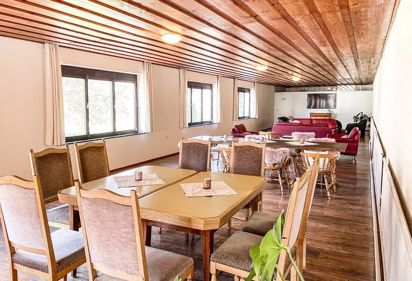 ホテル Chalet Sonne Vandans
