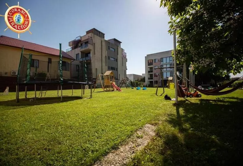 ホテル Club De Vacanta Corabia Piratilor Family Resort Mamaia Nord