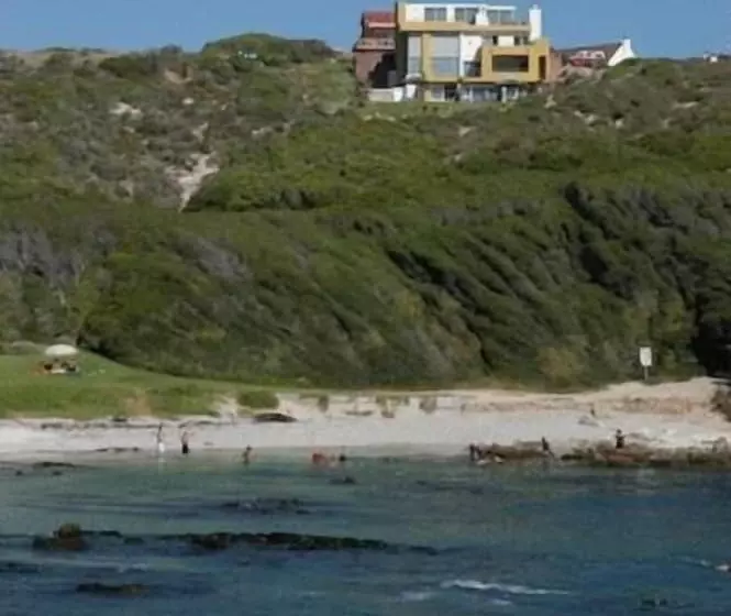 ホテル Crayfish Lodge Sea & Country Guest House