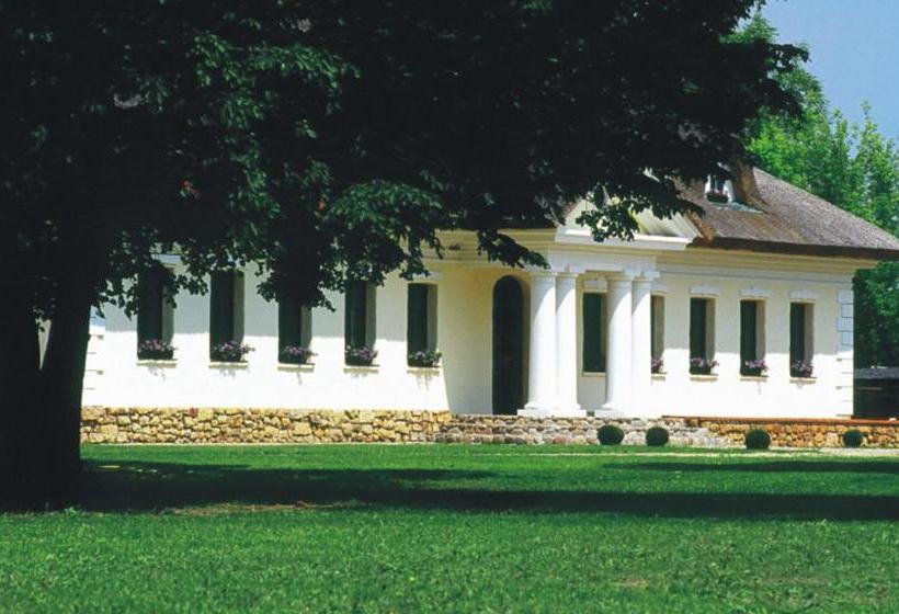 فندق Dwór Chotynia