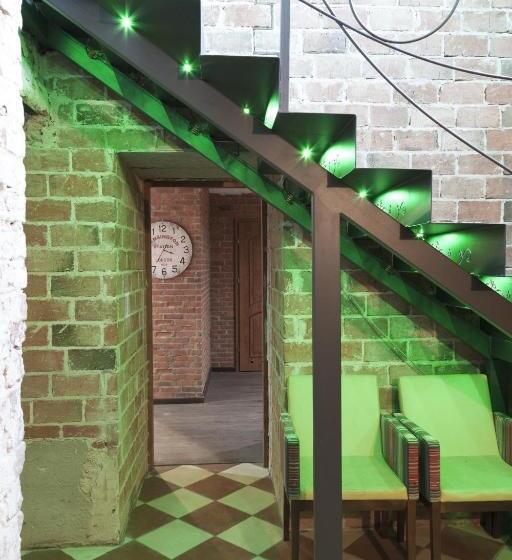 Отель Dworek Biały Domek