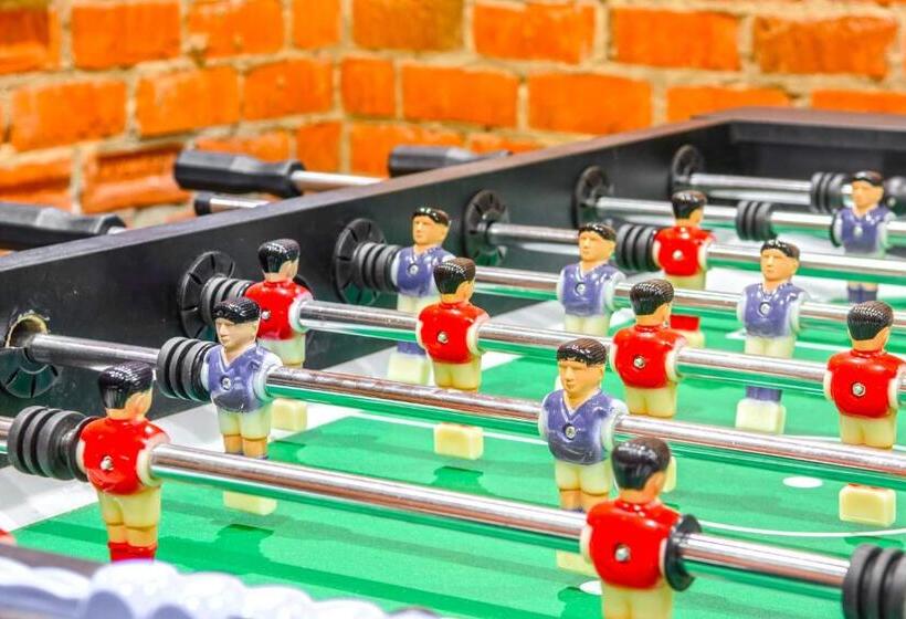 Отель Dworek Biały Domek