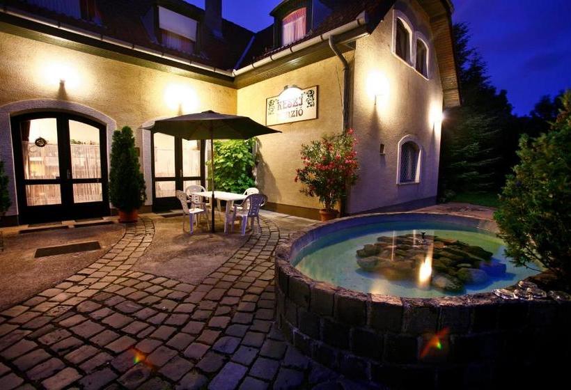 酒店 Keszi Panzió