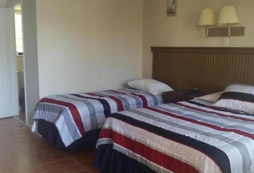 فندق Lake Side Lodge