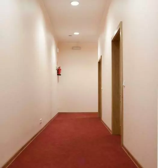 ホテル Noclegi W Lublińcu Lubex
