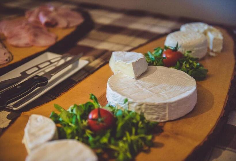 Otel Na Skarpie   Charzykowy