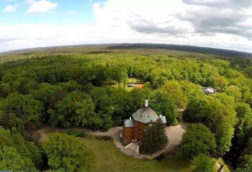 Hotelli Pałac Myśliwski W Antoninie