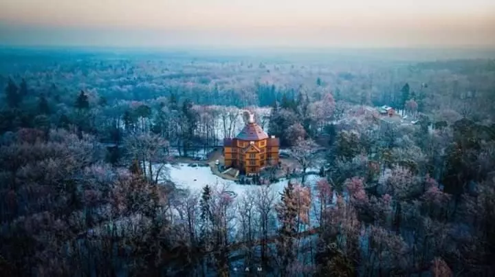 Hotelli Pałac Myśliwski W Antoninie