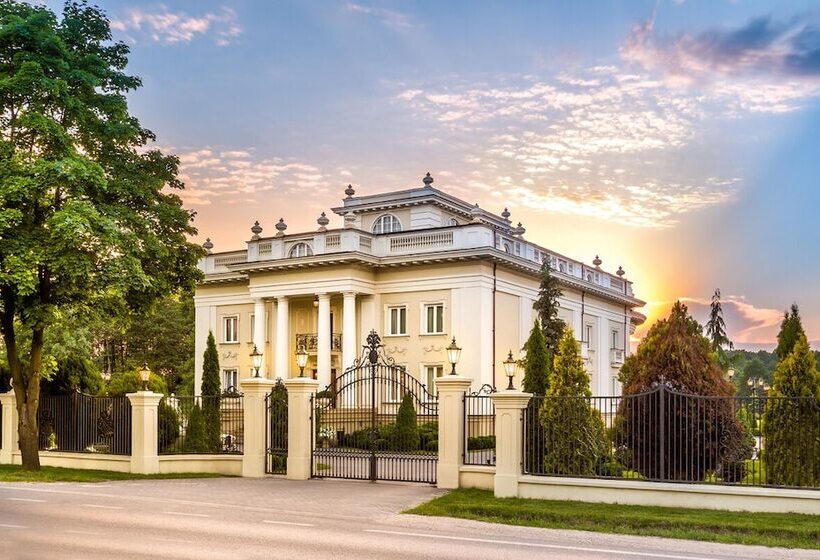 בית מלון כפרי Pałacyk Otrębusy Business & Spa