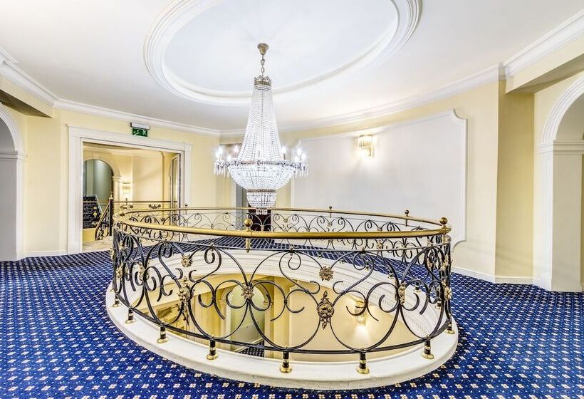 בית מלון כפרי Pałacyk Otrębusy Business & Spa