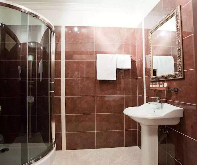 Hotelli Pałacyk Otrębusy Business & Spa