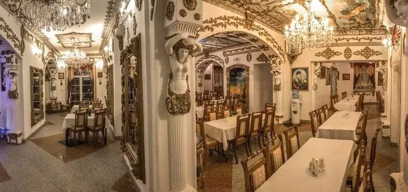 Pałac Tarnowskich Hotel & Restauracja & Spa
