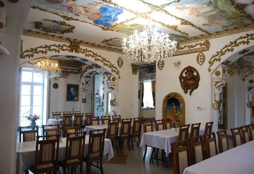 Pałac Tarnowskich Hotel & Restauracja & Spa