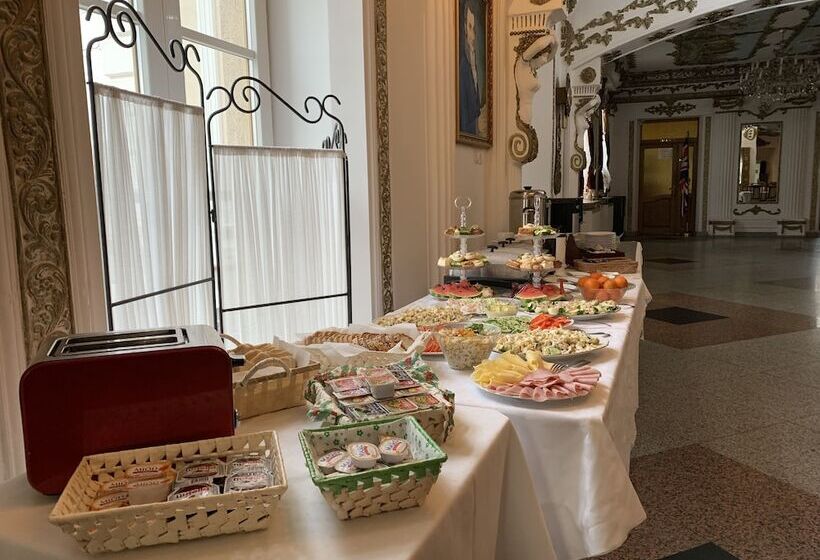 Pałac Tarnowskich Hotel & Restauracja & Spa