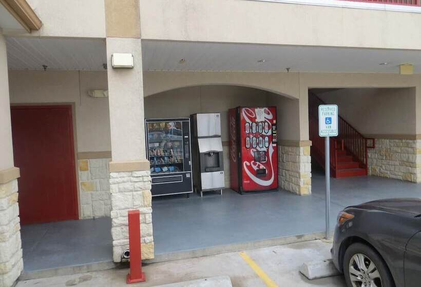 فندق Platinum Inn Katy