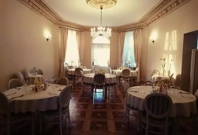 Hotelli Spa Akacjowy Dwór