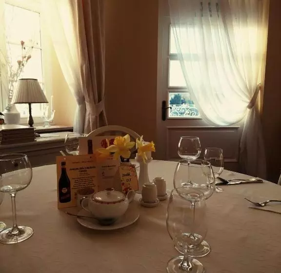 Hotelli Spa Akacjowy Dwór