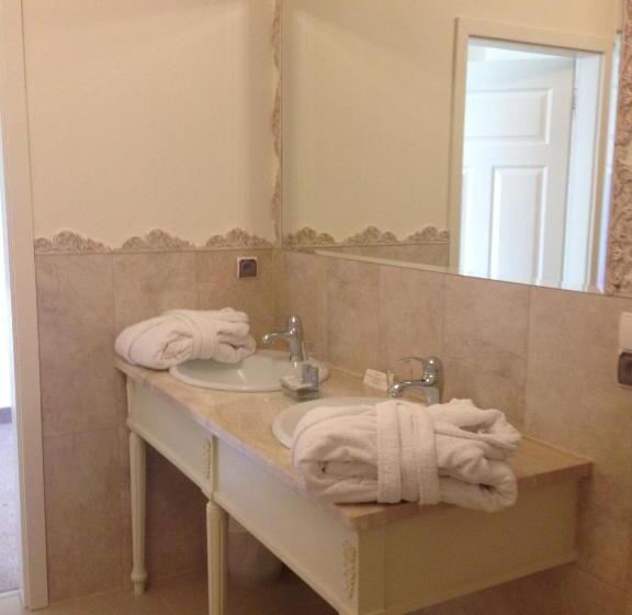 Отель Spa Akacjowy Dwór